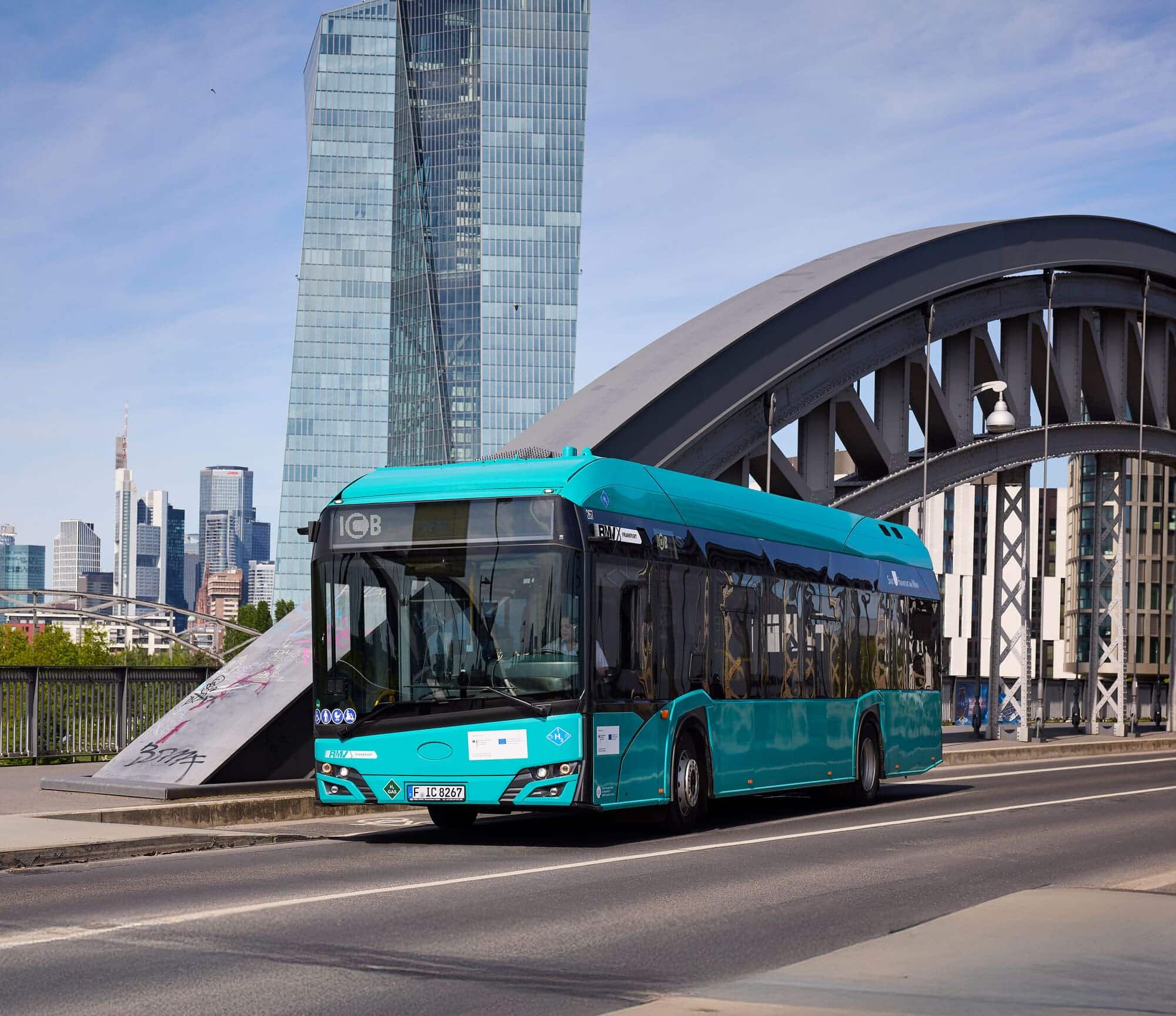 ICB Bus auf der Straße