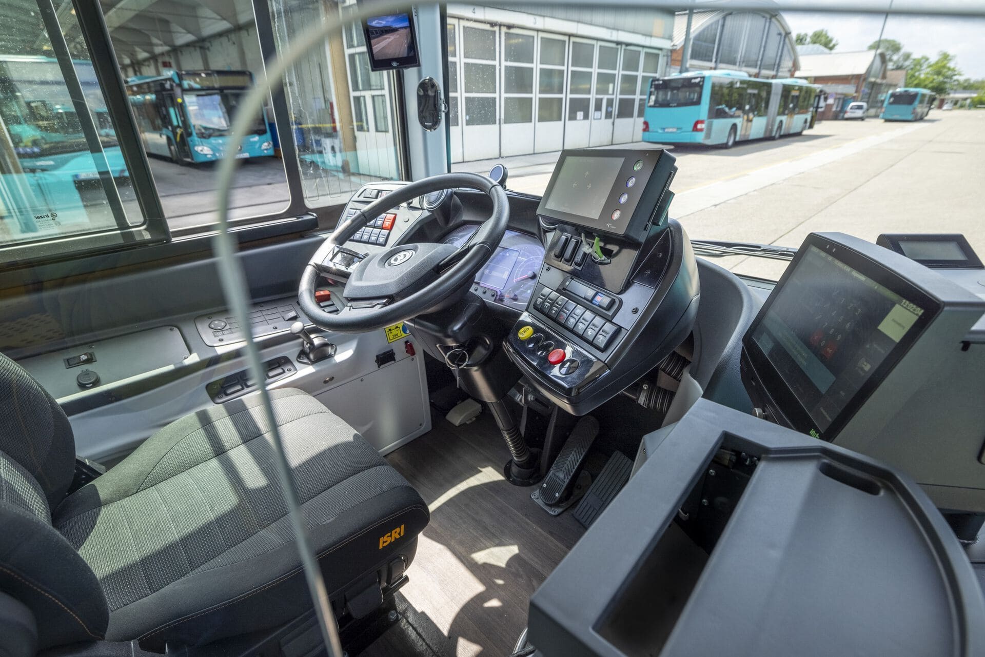 Cockpit eines elektronischen Buses