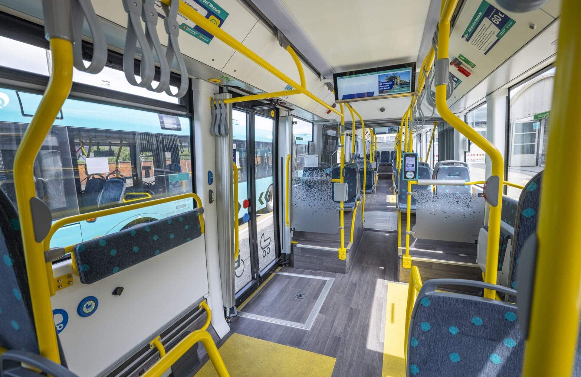 Fahrgastraum eines elektronischen Buses